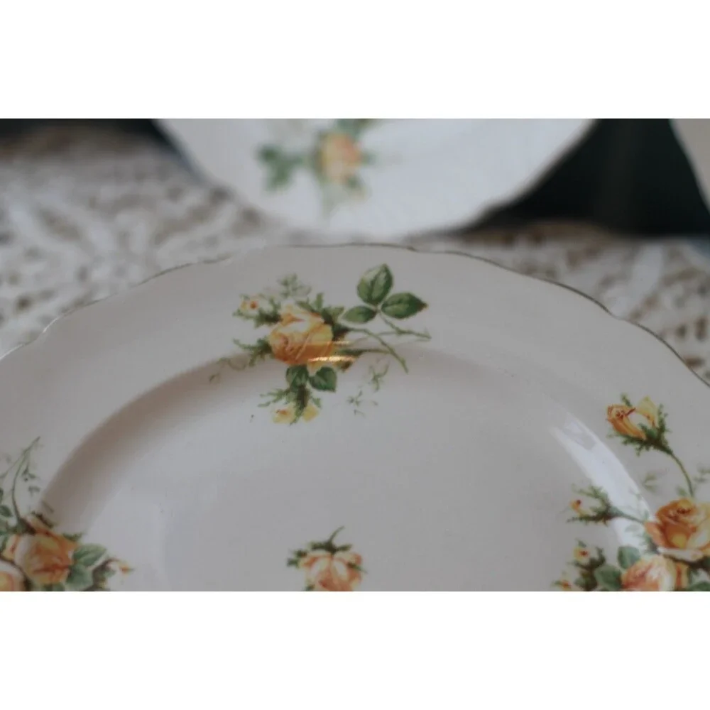 22 Kt Gold Rim Yellow Rose 10
